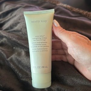 NWT Mary Kay Mint Bliss Energizing Lotion for Feet & Legs